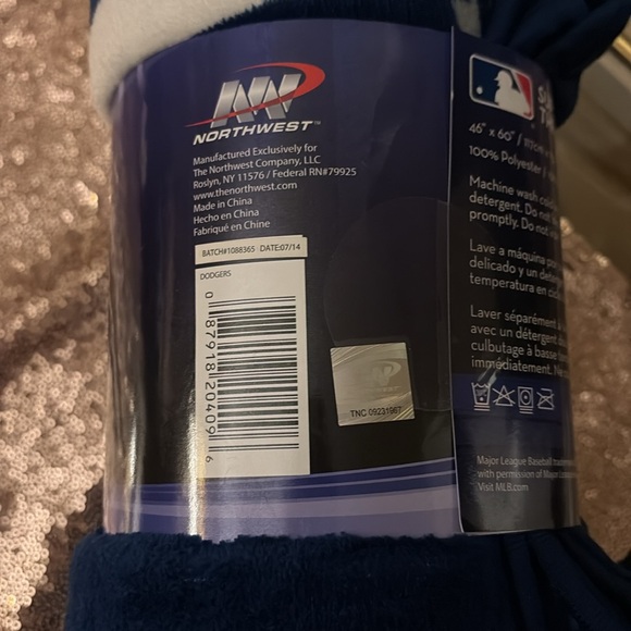 NWT LA Dodgers Super Plush Throw Blanket 46 x 60 Northwest, MLB, sealed - Picture 3 of 5